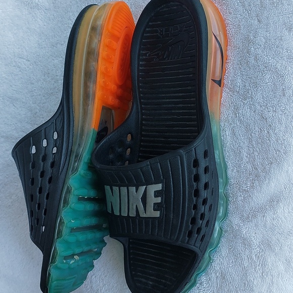 NIKE Air Max Sandals - Picture 2 of 7